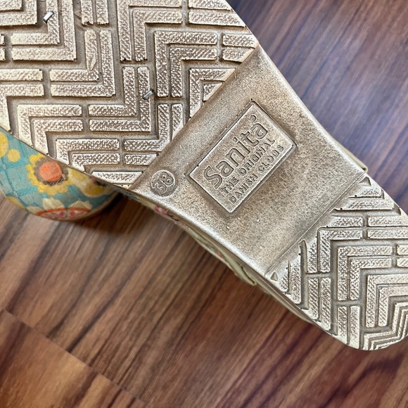 Sanita Flower Clogs - Picture 3 of 4